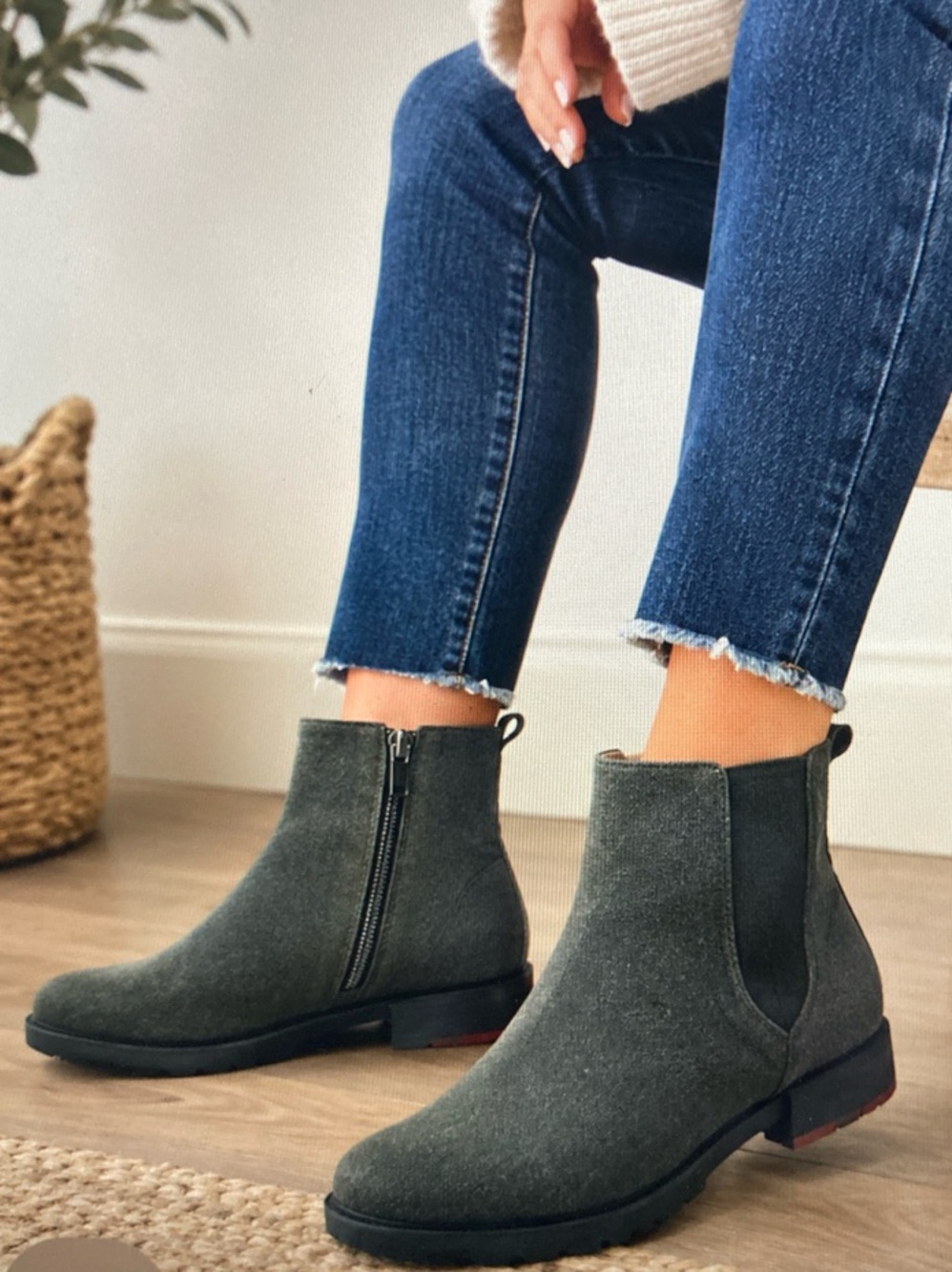 SOREL Emelie II Zip Waterproof Gray Suede Ankle Boots